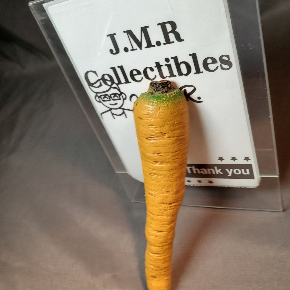 6" Vintage Arjon Rubber Realistic Food Locker Fridge Magnet Carrot